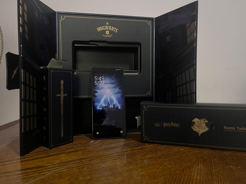 Celular Redmi Turbo 3 Edición Limitada Harry Potter (Nuevo con caja abierta)