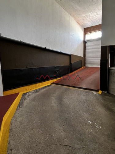 1 Dormitorio Reciclado, Ascensor, Garaje, Baulera Balcón Y Gastos Bajos