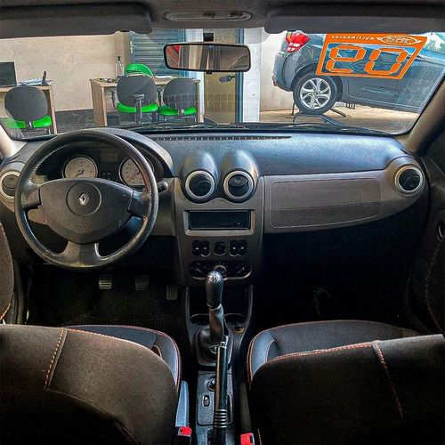 Imagem 10 de 11 de Renault Sandero