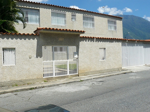 Casa En Venta Urb. Colinas De Bello Monte C-19059