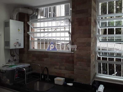 Apartamento À Venda, 2 Quartos, 1 Suíte, Leme - Rio De Janeiro/rj - 22517