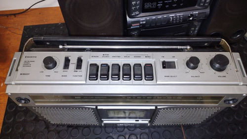 Radio Gravador Sanyo Antigo M9922f M-9922f Funcionando (Usado)