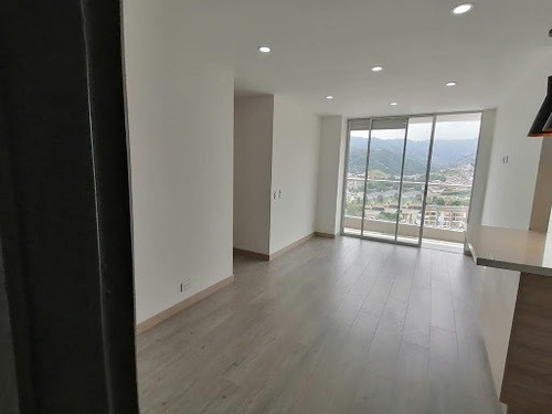 Imagen 10 de 16 de Apartamento En Arriendo Avenida Kevin Angel 279-19999