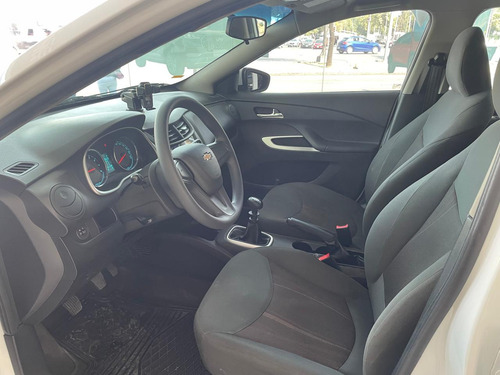 Chevrolet Aveo Hatch 1.6 Ls Mt