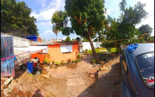 Terreno En Venta En Col. Cuautlixco Con Pequeña Construcción