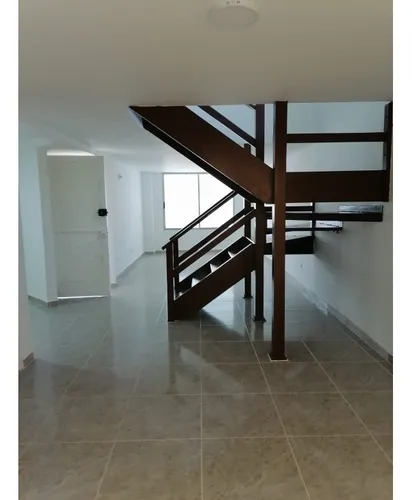 Arriendo Casa Independiente Unifamiliar En El Refugio, Cali