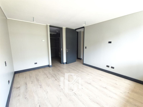 Departamento Nuevo En Venta De 2 Dorm. En Vitacura