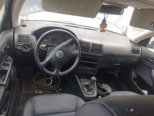 Volkswagen Golf 2004 2.0 5p Manual