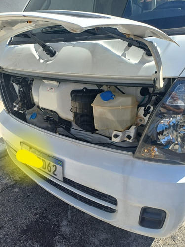 Kia Bongo 2.5 Luxo 4x2 Rs Turbo C/ Carroceria 2p