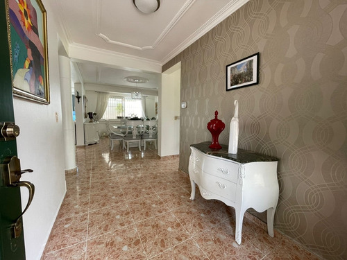 Imagen 3 de 12 de Casa De Venta En Los Hidalgos, Santiago