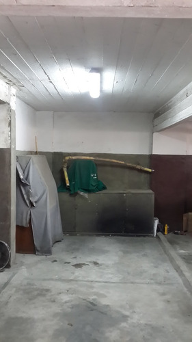 Imagen 2 de 4 de Oportunidad! Dueño Directo Vende Cochera Fija Y Techada