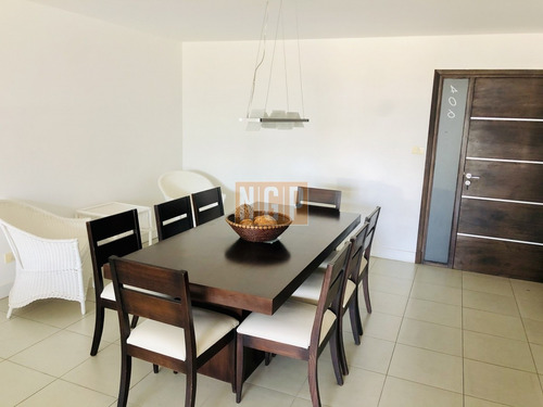 Imagen 10 de 28 de Apartamento En Brava, 3 Dormitorios