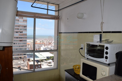 Departamento Piso Alto, Torre De Muy Buena Construcción - Ref: 240