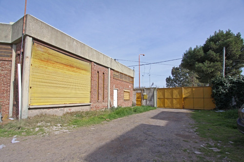 Imagen 6 de 13 de Galpones De Muy Buenas Construcción ,en Venta-permuta