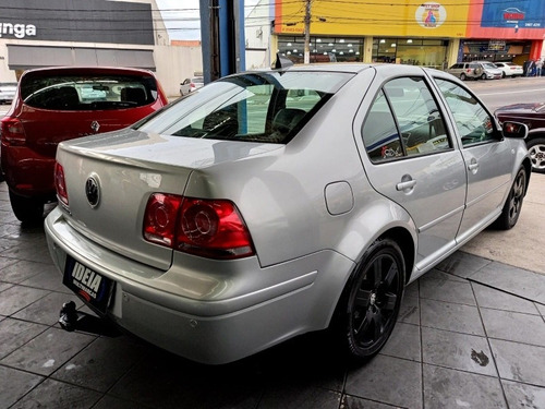 Imagem 3 de 17 de Volkswagen Bora 2009 2.0 Aut. 4p