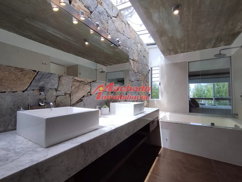 Casa En Venta, Manantiales, Maldonado.