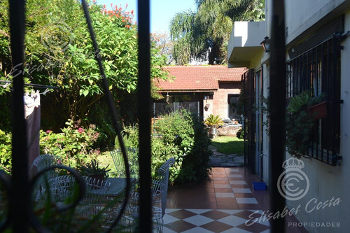Imagen 17 de 30 de Casa Con Fondo 3 Dormitorios, Quincho- Lanús Este
