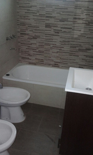 Imagen 4 de 5 de Departamento En Venta En Moron Sur
