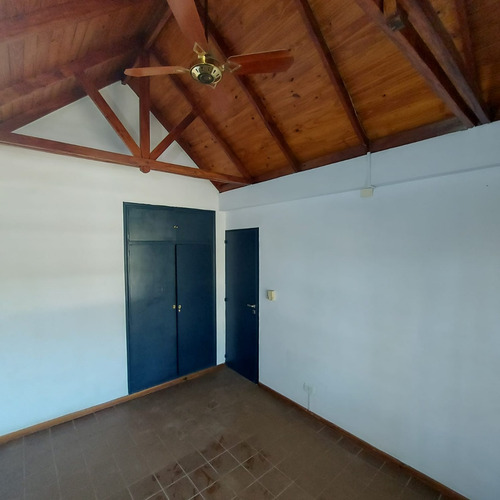 Venta. Roldan. 3 Dormitorios Piscina. Terreno Forestado De 788 M2 Permutas!!! Bajo Su Precio