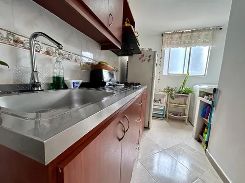 Venta De Apartaestudio En Barrio Cristobal Con Excelente Vista