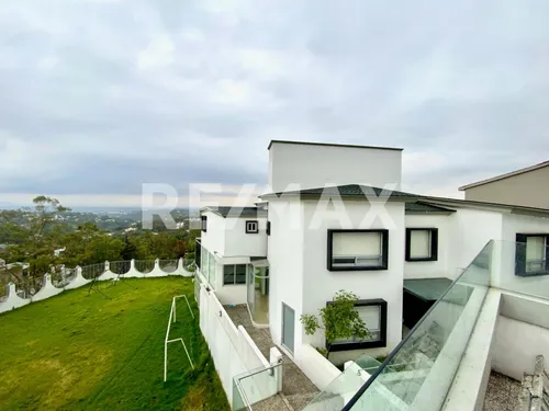 Casa De Lujo En Condado De Sayavedra Con Vistas, Jardín Y Amplios Espacios