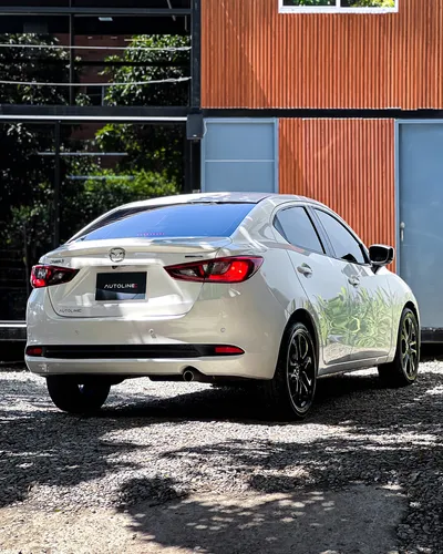Mazda 2 Grand Touring LX