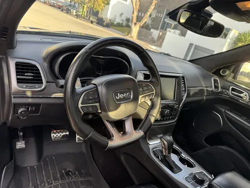 Jeep Grand Cherokee 6.4 Srt-8 At
