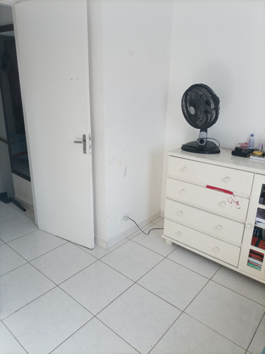 Casa Com 2 Sala 4 Quarto 1 Cozinha 4 Banheiro,1 Quintal.