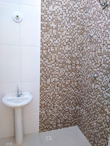 Imagem 13 de 18 de Sobrado Com 2 Dormitórios À Venda, 68 M² Por R$ 285.000,00 - Jardim Das Gaivotas - Caraguatatuba/sp - So0023