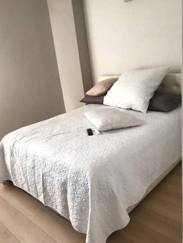 Imagen 10 de 12 de Se Vende Hermoso Y Actualizado Apto 138m²-3h+hs+3b+bs+2p+planta Elct.-lomas De Las Mercedes-jp
