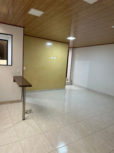 Apartamento En Arriendo Cadiz 589-2322