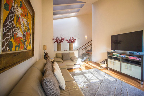 Casa En Venta En Valle Real Frente A Parque