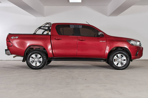 Imagen 5 de 12 de Toyota Hilux L/16 2.8 Dc 4x4 Tdi Srv 2017