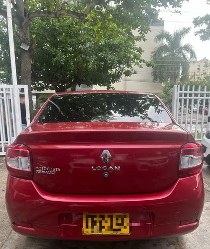 Renault Logan 1.6 Privilege / Intens