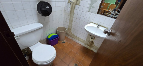 Alquiler De Casa Para Unidad Educativa En La 4 Av. De Prebo