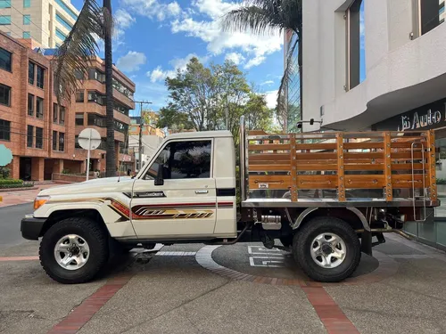 Toyota Land Cruiser Grj79 4.0 Gasolina