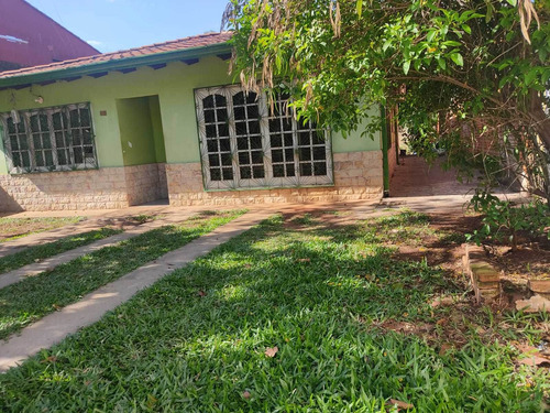 Imagen 1 de 1 de Vendo Una Casa Con Terreno Amplio Ubicacion Inmejorable