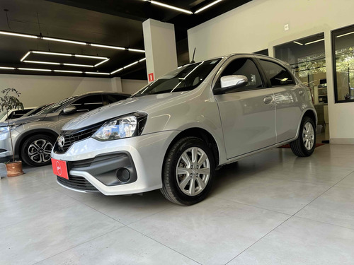 Toyota Etios 1.5 X PLUS 16V FLEX 4P AUTOMÁTICO