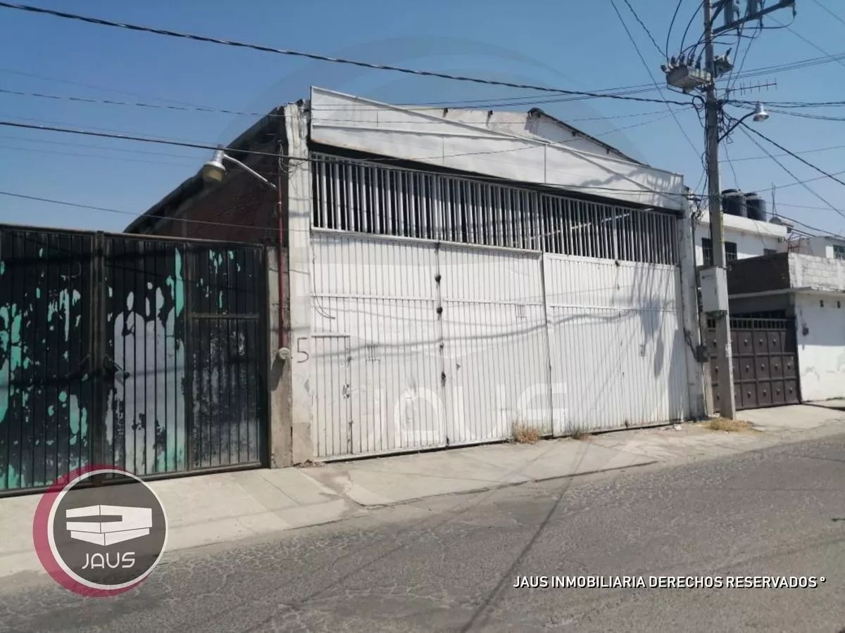 excelente bodega en renta metros cúbicos