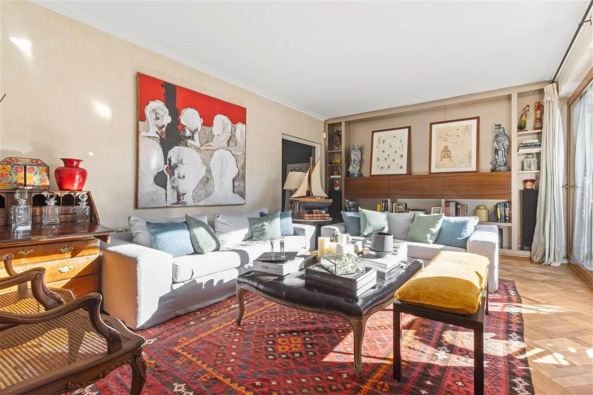 Imagen 4 de 25 de Remodelada: 900 M2 / Verbo Divino - Presidente Errázuriz
