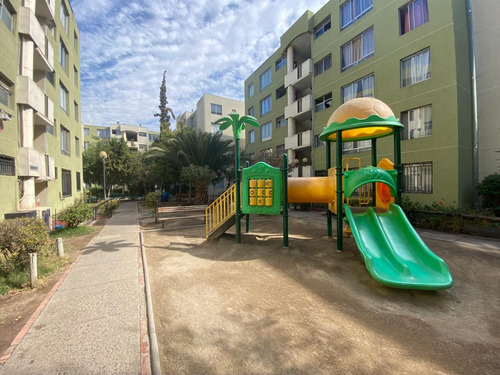 Excelente Ubicación En Condominio Y Con Estacionamiento
