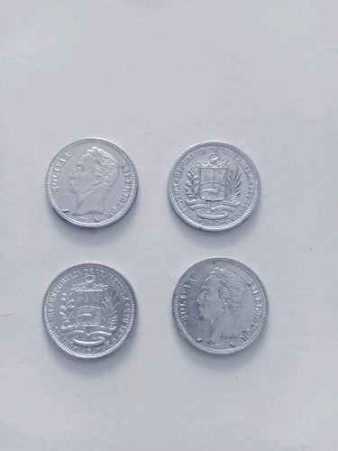 Moneda Bs. 1. Plata Año 1960.