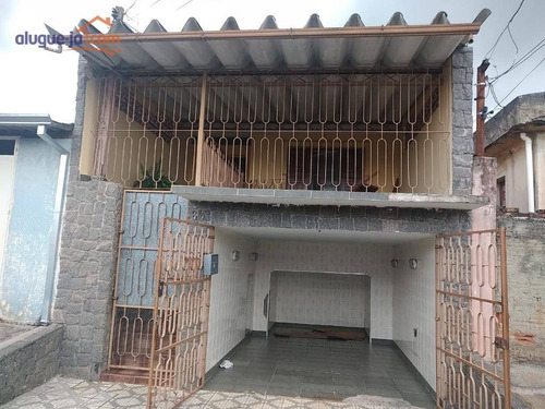 Ótima Localização. Casa 2 Dormitórios À Venda, 70 M² Por R$ 0 - Parque Santo Antônio - Jacareí/sp - Ca3346