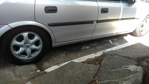 Imagem 3 de 9 de Chevrolet Vectra 1999 2.2 Gls 4p