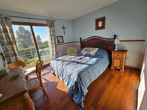 Vendo Parcela 5600 M2 Casa De 380m2 Condom. A 5 De Concón.