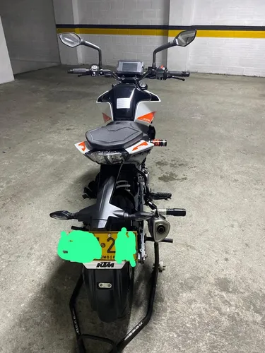 Duke 390 Ng Modelo 2023 Color Blanco Y Negro Llantas Nuevas
