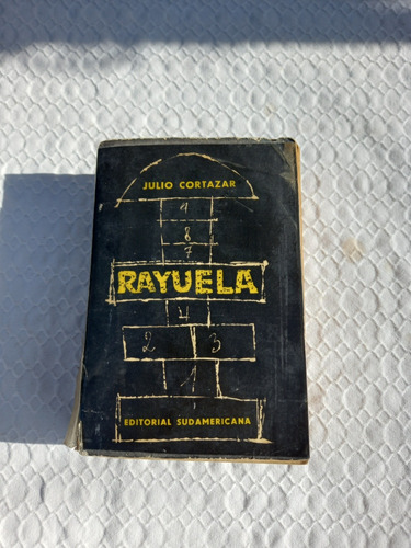 Antiguo Libro, Rayuela 