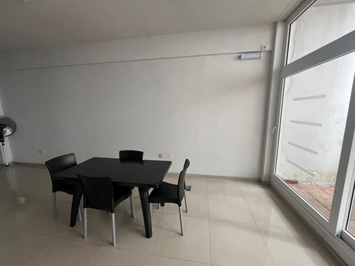 Depto Venta 2 Amb Almagro Con Balcón Y Cochera