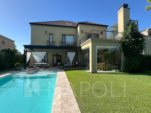 Propiedad En Venta En Barrio Saint Thomas Canning