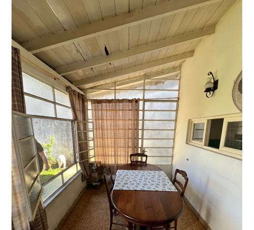 Chalet De 5 Ambientes, En Las Lomas De San Isidro.